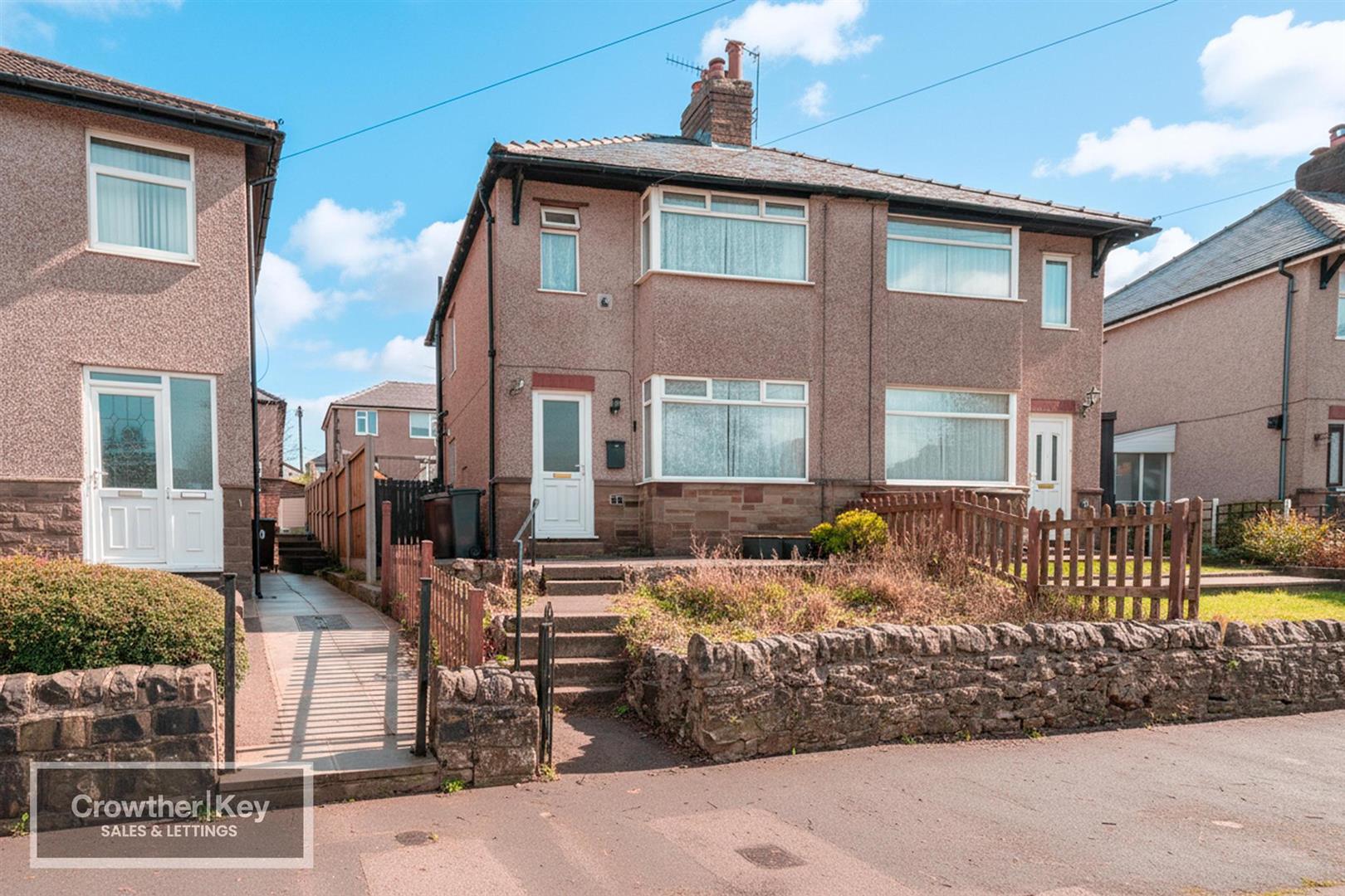 Overdale Avenue, Buxton